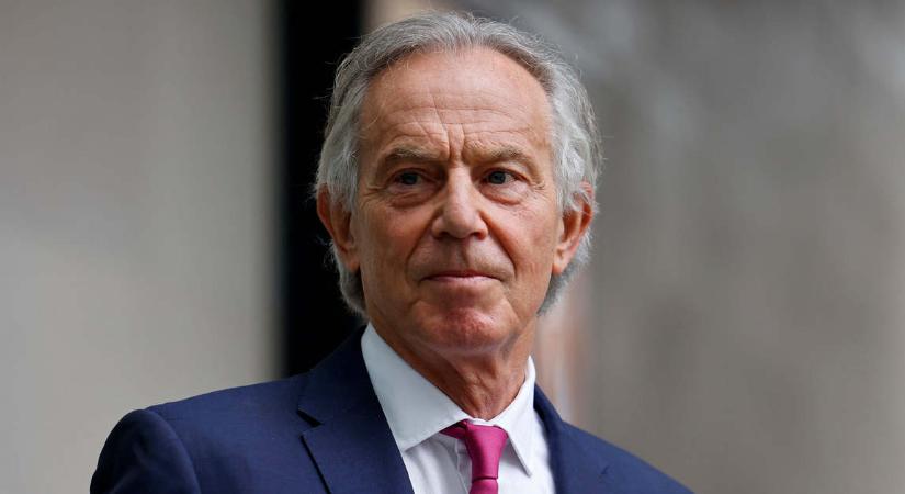 Százezrek követelik Tony Blair lovagi címének visszavonását