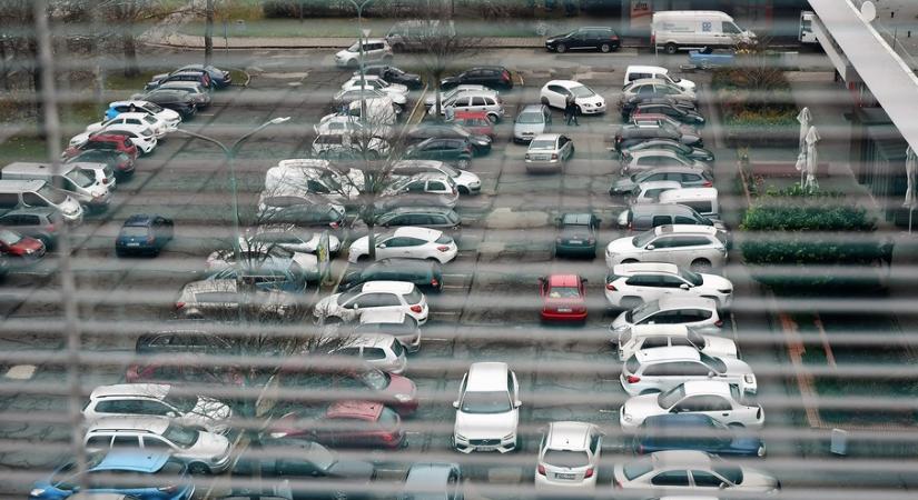 Online is intézhető a lakossági bérlet a parkoláshoz