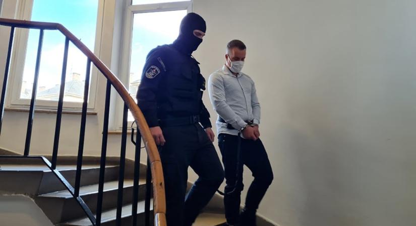 Ismét meghosszabbították Fekete Dávid letartóztatását