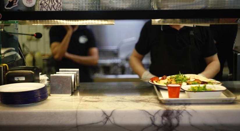 Változtatnának a menzai koszton – jöhet a svédasztalos étkeztetés?