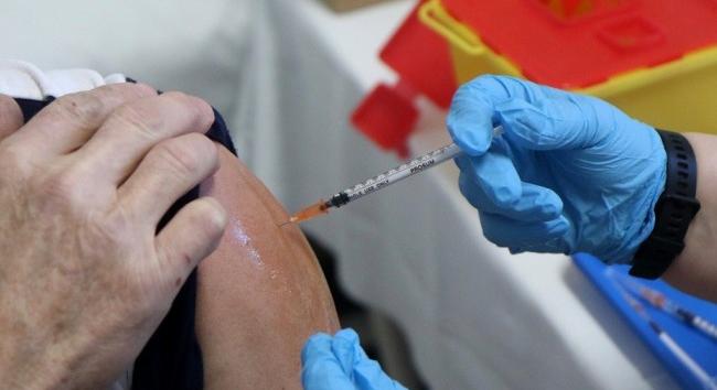 Túltolták: többen is hat dózis vakcinát kaptak Budapesten