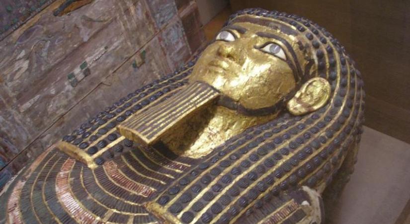 Belenéztek I. Amenhotep szarkofágjába