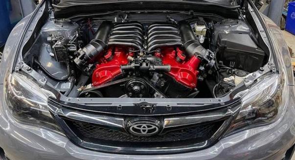 Ezer lóerős, V12-es Toyota-motor a világ egyik legerősebb Subarujában