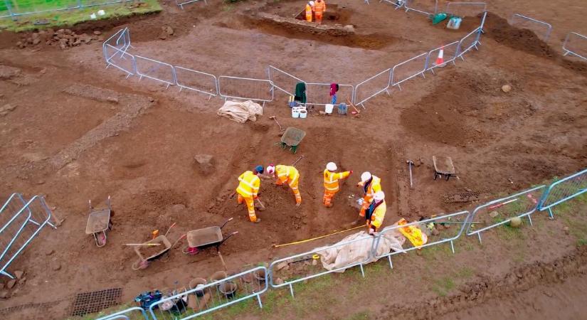 Komplett római kori falut találtak a régészek az Angliában épülõ gyorsvasút nyomvonalán