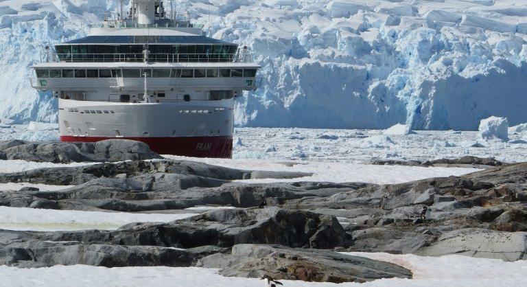 Hajóval érkeznek az invazív fajok az évmilliók óta érintetlen Antarktiszra