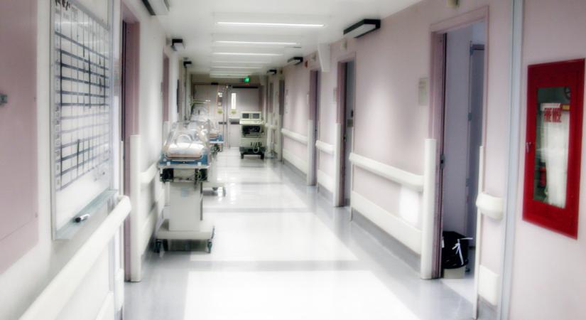 Belgiumban már nem adnak automatikus elsőbbséget a kórházakban a koronavírusos betegeknek