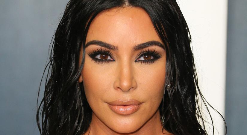 Kim Kardashiant is beperelték egy kriptovalutás átverés miatt