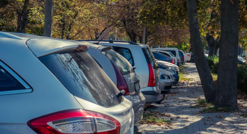 Csalók Fehérváron! - Idős embereket akarnak átverni parkolási bírságra hivatkozva