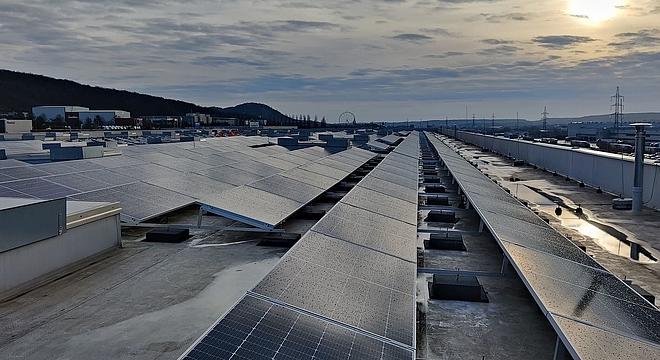 Komoly napelem-telepítésekbe kezd Budapest mellett a CTP