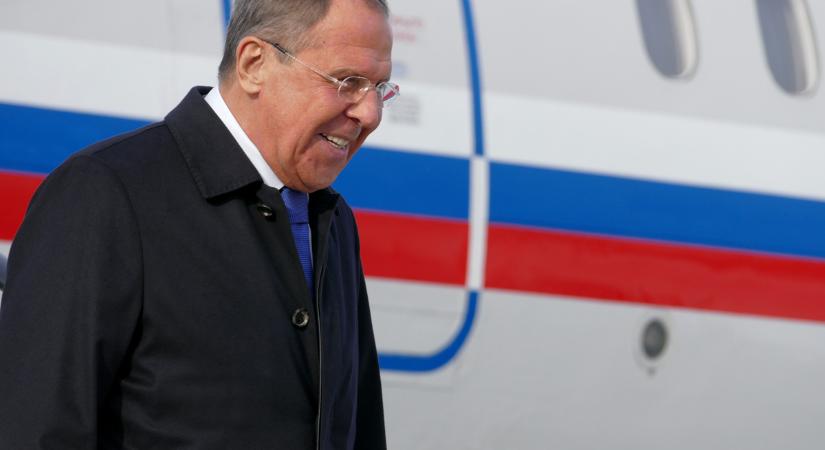 Lavrov: nem tárgyalunk arról, hogy az orosz katonák visszavonuljanak