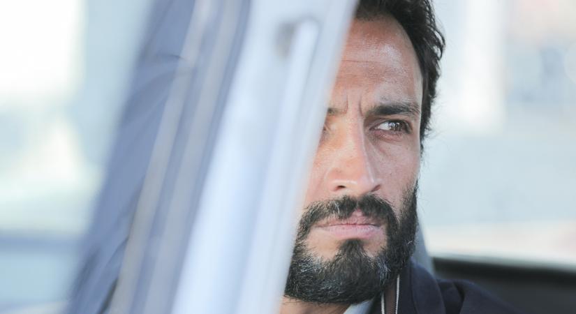 Aki ma önzetlen, az minimum gyanús – Megnéztük az Oscar-díjas iráni rendező A hős című filmjét