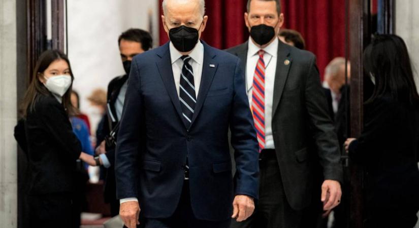 Biden: 1 milliárd gyorstesztet és maszkokat oszt szét ingyenesen a kormány