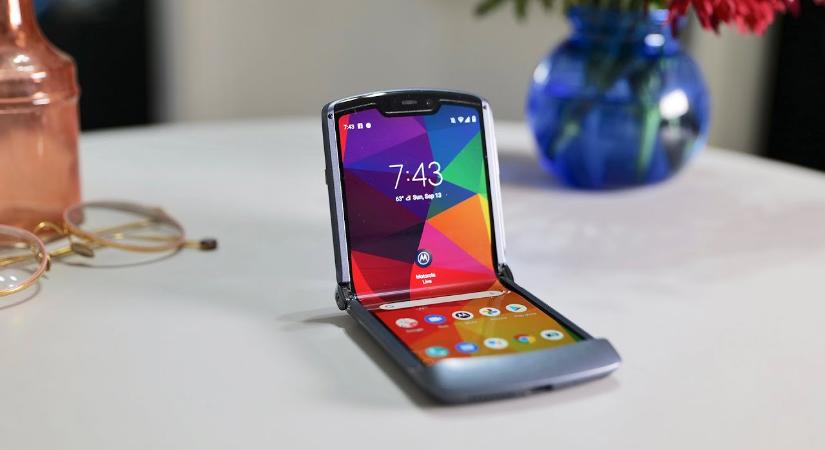 Kiderült, hogy mit tud majd a Motorola következő összehajtható mobilja