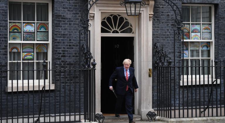 Még Fülöp herceg temetése előtt is buliztak Boris Johnson hivatalában