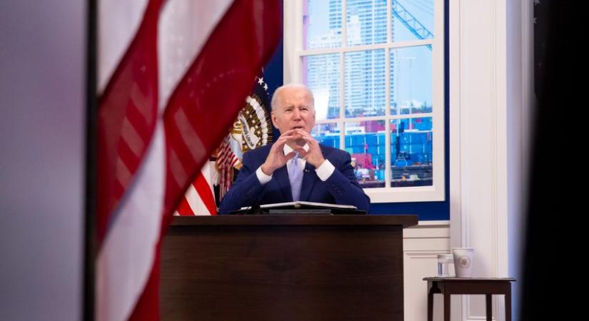 Felfüggesztették Biden oltásra és tesztelésre vonatkozó rendeletét