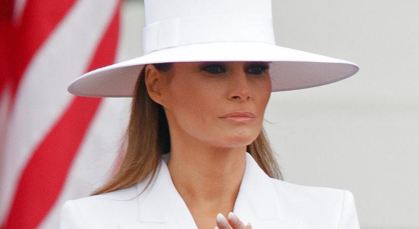 250 ezer dollárról indul a licit Melania Trump kalapjáért
