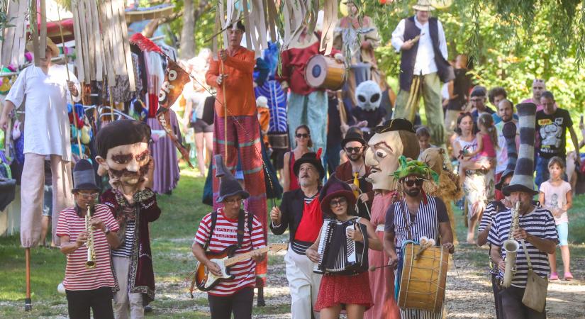 Farsangi maskarás játékra hív a Bondoró Fesztivál