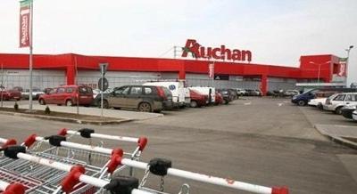 Műanyag merőkanalat és szűrőkanalat hív vissza az Auchan