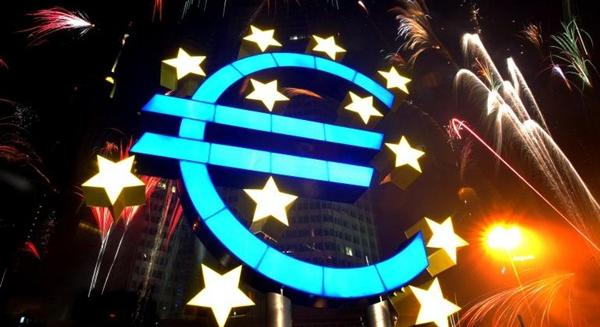 Nyolc éve először lett külkereskedelmi hiánya az euróövezetnek