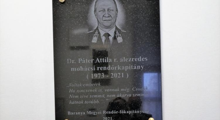 Emléktáblát avattak