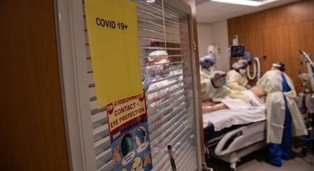 Koronavírus: egy nap alatt 2,8 millió új fertõzött