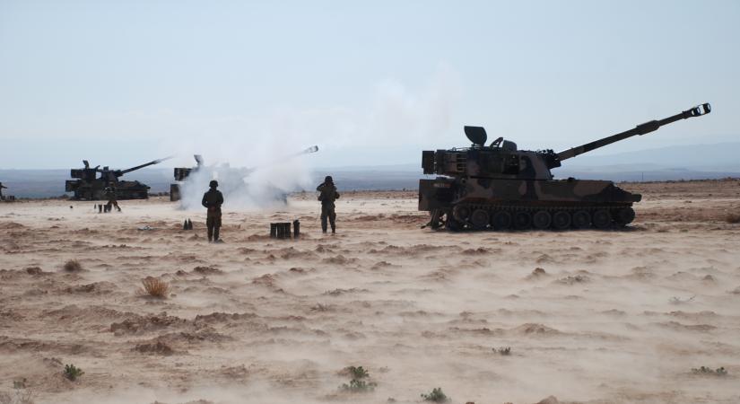 Algéria háborúra készül Marokkóval, bepánikolt az izraeli fegyverek miatt