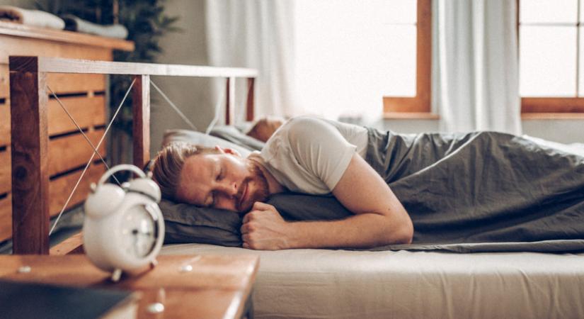 Hogyan segít az alvás megőrizni a jó memóriát?