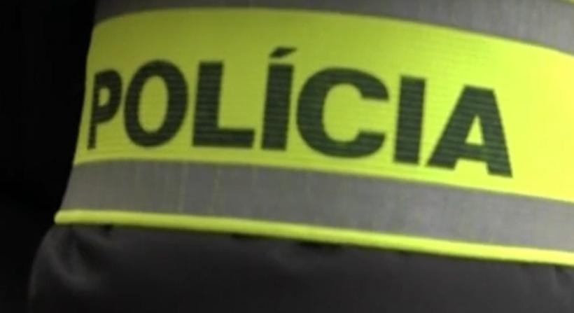 „Rendőrségi akció” – kiáltotta a magát rendőrnek kiadó csaló, miközben falhoz nyomta áldozatát