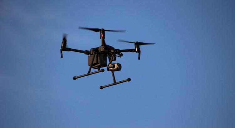Civil autós és drónos ellenőrzés a biztonságosabb közlekedésért