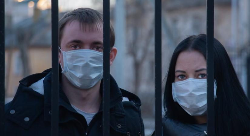 Szerbiában új járványügyi szabályok léptek életbe