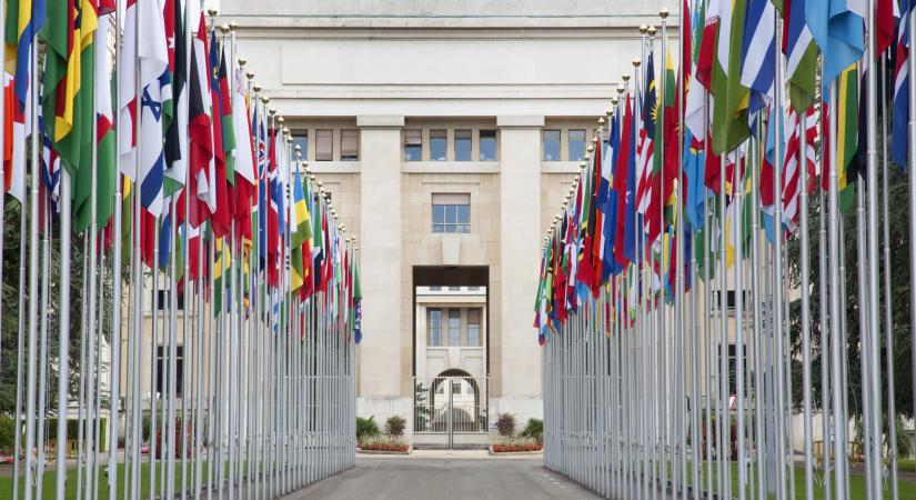 ENSZ-főtitkár: a világon mindenkit be kellene oltani