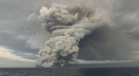 Kitörés, nyomásváltozás és cunami a Hunga Tonga Hunga Ha’apai nyomán