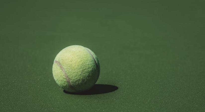 Dráma az Australian Openen, elájult az egyik labdaszedő + videó