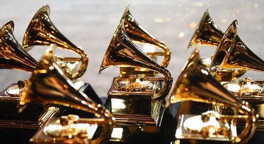 Elhalasztották a Grammy-díjátadót a járvány miatt