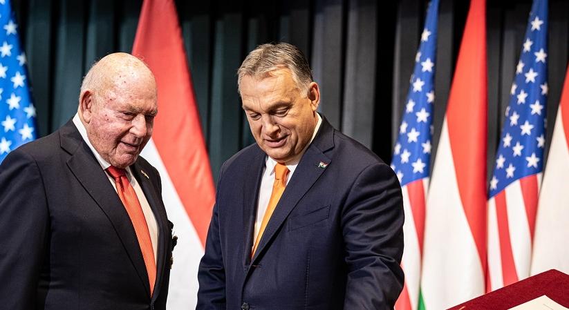 Trump telefonon gratulált Orbánnak a magyar gazdasági sikerekhez