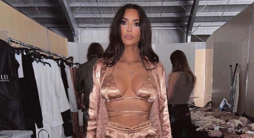 Kim Kardashian kitett pár bikinis képet, egyből kedvelték 4 millióan