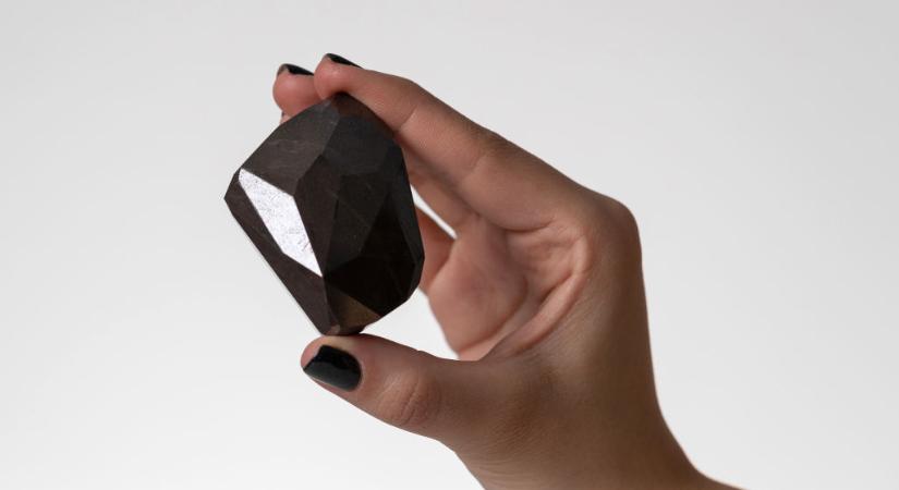 Idegen eredetű, fekete gyémántot fognak értékesíteni