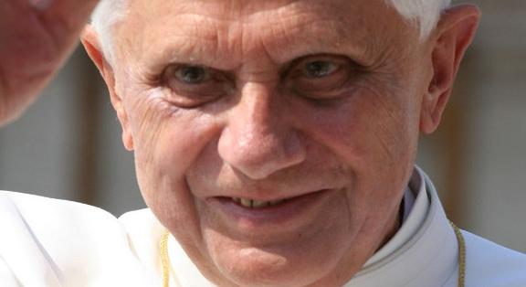 Gyermekbántalmazások: az előző pápát hibáztatják a hazájában