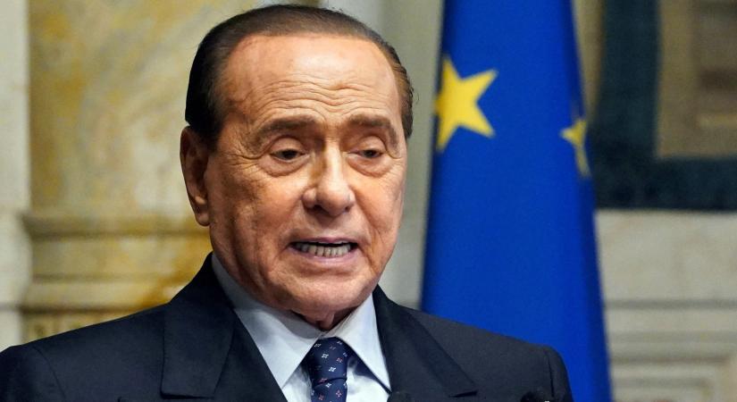 Silvio Berlusconi mégsem indul az olasz államfői székért