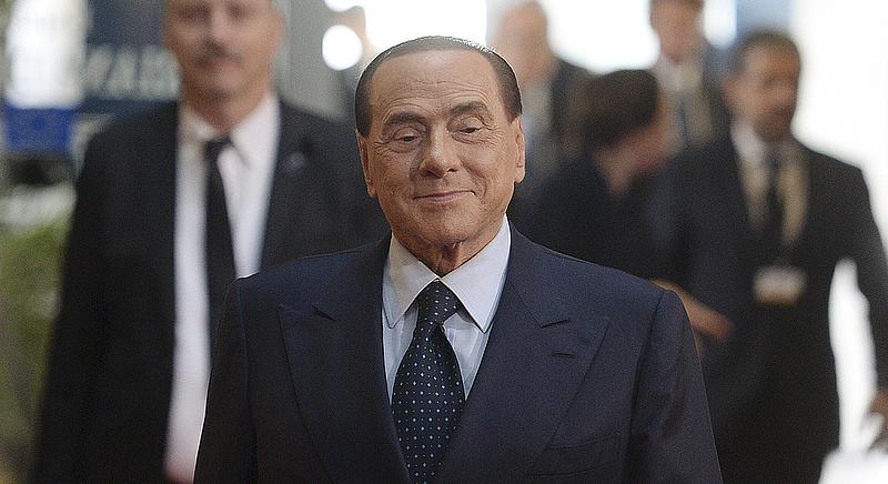 Berlusconi mégsem jelöli magát államfőnek