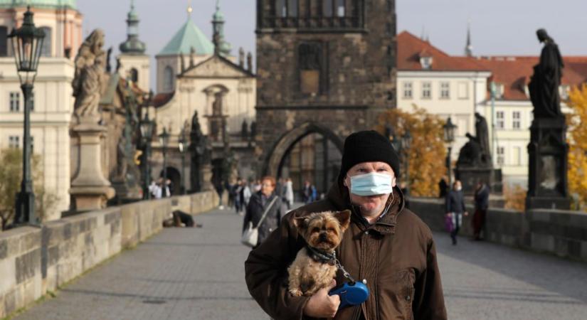 Csehországban a covidon való átesés után 30 napig nem kell tesztelésre járni