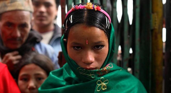 Megrázó fotósorozat készült házasságba kényszerített kislányokról