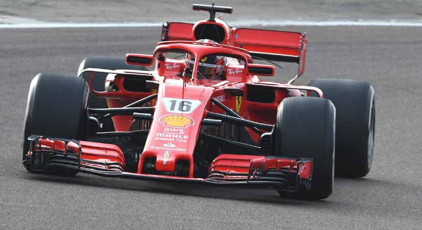 A Ferrari állandó versenyzői is a lóerők közé csaptak (galéria)