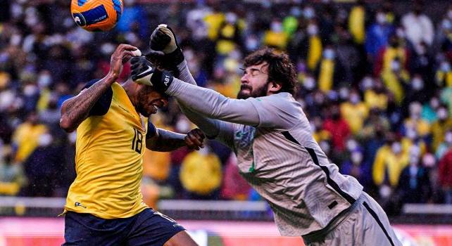 Brazil döntetlen Ecuadorban, fontos győzelmet aratott Uruguay