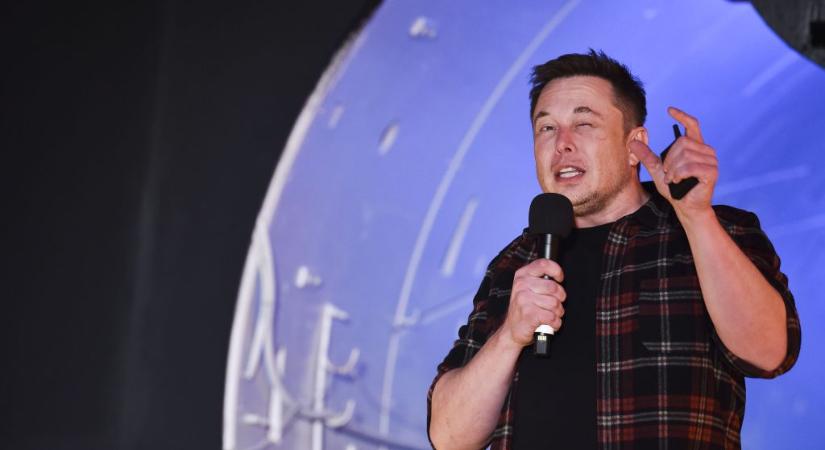 Elon Musk 5 ezer dollárt ajánlott egy tininek, hogy állítsa le az oldalát, ahol nyomon követi a magángépét