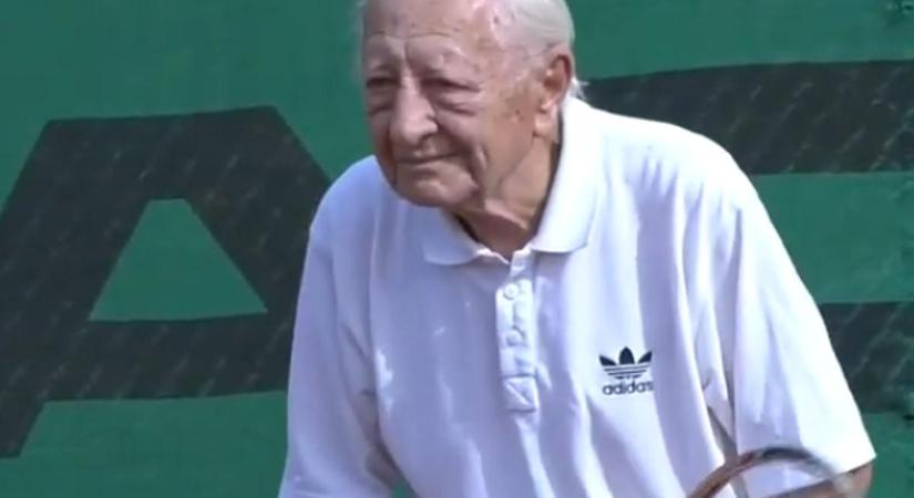 Videó: 88 évesen is élvezi a teniszt Fölsz Attila