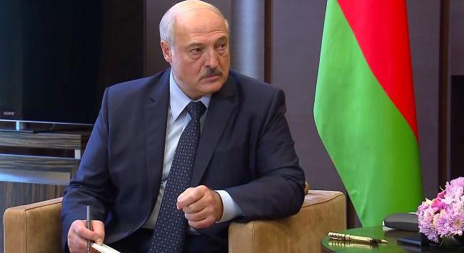 Lukasenko szerint az ukránokat erővel taszítják a konfliktus tüzébe