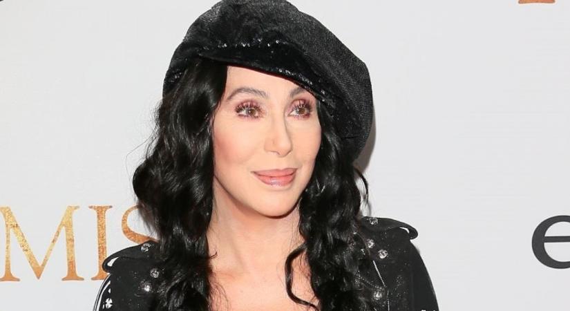 Hihetetlen: így nézett ki Cher a plasztikai műtétek előtt