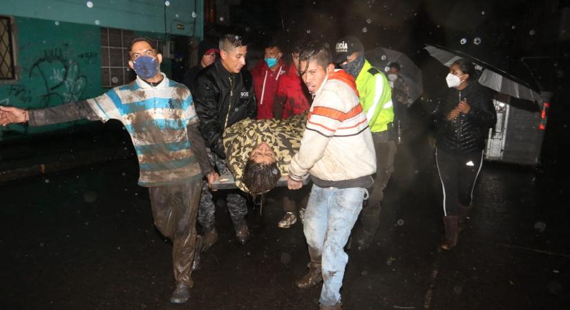 Földcsuszamlás volt Ecuadorban, 11 ember meghalt - videó