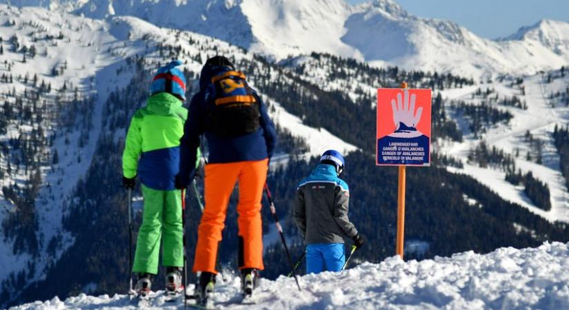 Nyolc síelő halt meg ausztriai lavinabalesetekben